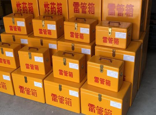 八宿玻璃钢雷管箱的使用寿命一般是多少？